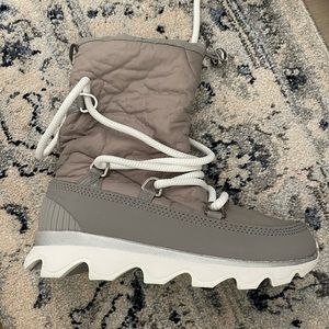 Sorel vintage style snow boots!